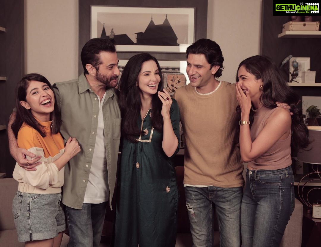 Shweta Tripathi Instagram - #repost @arjun__mathur When they aren’t busy implicating each other in murders and all, the Gujrals are a very happy family.. #OTTAvengers #bts #TheGoneGame #TheGoneGame2 @bodhitreemultimedia @vootselect