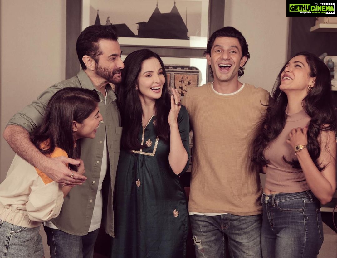 Shweta Tripathi Instagram - #repost @arjun__mathur When they aren’t busy implicating each other in murders and all, the Gujrals are a very happy family.. #OTTAvengers #bts #TheGoneGame #TheGoneGame2 @bodhitreemultimedia @vootselect