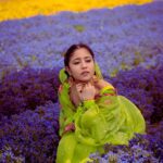 Shweta Tripathi Instagram - Making my flower field dreams come true @karantorani 💚 Sundari✨ U N V E I L I N G 𝐉𝐡𝐨𝐨𝐥𝐞𝐲 • झूले • ਝੂਲੇ Swinging through a lifetime For @toraniofficial Story, concept & direction @karantorani Image courtesy @vanshvirmani Styling and image design @jahnvibansal Assistant director @asmipradeep Hair and make up @diva_rose21