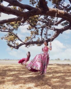 Shweta Tripathi Instagram - Gulabi 🌸

U N V E I L I N G
𝐉𝐡𝐨𝐨𝐥𝐞𝐲 • झूले • ਝੂਲੇ

Swinging through a lifetime

Story, concept & direction @toraniofficial 
Image courtesy @vanshvirmani
Styling and image design @jahnvibansal
Assistant director @asmipradeep
Hair and make up @diva_rose21