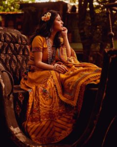 Shweta Tripathi Instagram - Desi Bridgerton ke liye tyyar ✨ 

 📸 @harshjanii 
Wearing @toraniofficial @zariinjewelry @tribebyamrapali 
Styled by @purplerhapsody 
MUA @hriyamarfatia