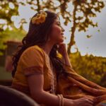 Shweta Tripathi Instagram - Desi Bridgerton ke liye tyyar ✨ 📸 @harshjanii Wearing @toraniofficial @zariinjewelry @tribebyamrapali Styled by @purplerhapsody MUA @hriyamarfatia