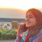 Shweta Tripathi Instagram - Garam garam Battatawada at cold cold sunset ❄️⛅️ 📸 @_slowcheeta_ In @ilovepero 🌺 Kasauli, Himachal Pradesh