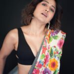 Shweta Tripathi Instagram - Channelling my inner Gud(i) on Gudi Padwa 🙏🏼💫 📸 @palashsverma Wearing @ilovepero @goldenwindow @ishhaara @aprajitatoorofficial Styled by @purplerhapsody Beauty @krisann.figueiredo.mua Mane @makeupbyvirja Style team @monica_nim #KanjoosMakhichoos #Promotions #SustainableSundari