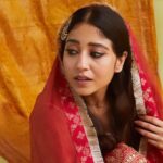 Shweta Tripathi Instagram - Nazar —-> Milaao, Jhukaao ya Hataao..batao? 📸 @kopp_foto Wearing @heenakochharofficial Styled by @purplerhapsody Beauty & mane @krisann.figueiredo.mua Style team @monica_nim #STStyle