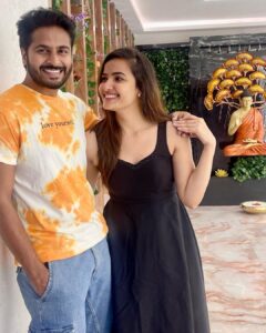 Siri Hanumanth Instagram - Owner of my heart😌😉
.
.
@imshrihan ❤️
.
.
Thank u @firoz_design_studio anna for the beautiful outfit🥰
.
.
@hiwagaindia