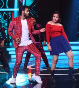 Siri Hanumanth Instagram - I enjoyed being part of the MAA Parivaar event along with @sirihanmanth , I hope all of you enjoyed it. For those who missed the show, please watch it now on the @disneyplushotstar app.

Outfit @koushikisharma 

#starmaaparivaarawards #starmaapariwar #maatv #starmaa #MaanasNagulapalli #ActorMaanas #maanas #tollywood #teluguactor #tollywoodactor #actor #model #traditional #green #instagood #instapost #InstaFashion #instastyle #BiggBossTelugu5 #biggbosstelugu