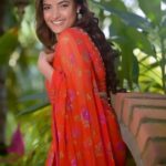 Siri Hanumanth Instagram - #Favsong . . Outfit : @elegant_threads_by_salma 📸 : @rollingcaptures At @browntownresort