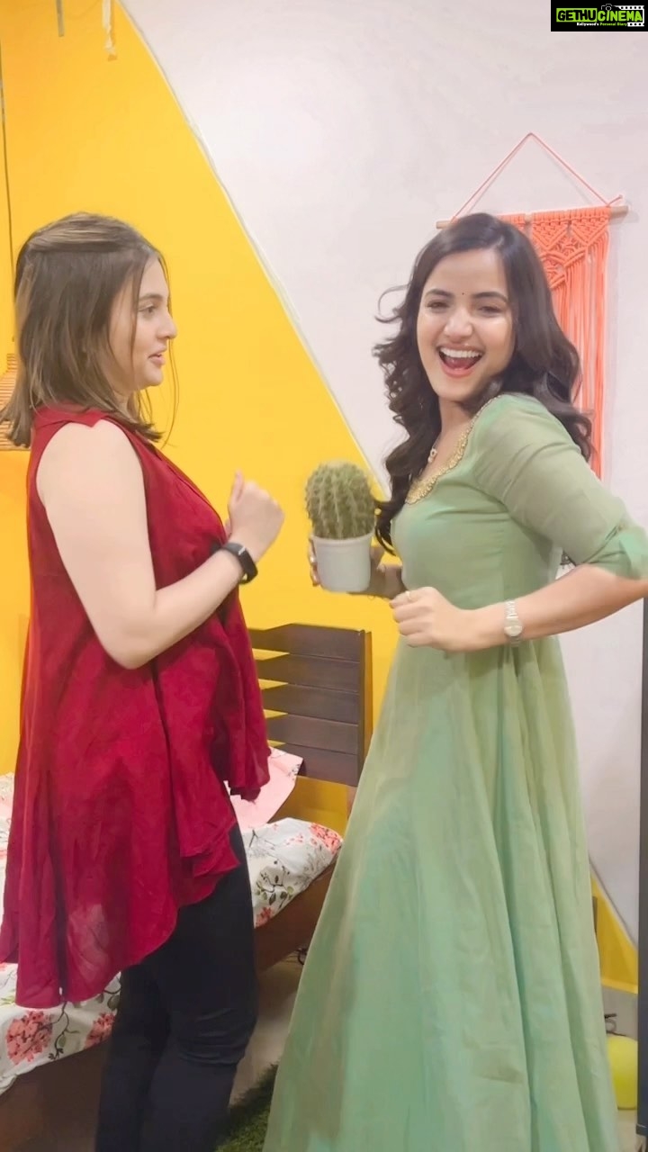 Siri Hanumanth Instagram - I irritate u like no one else does , cos i love u like no one else can ever do 🥰 @ramyaapasupuleti . . . #Bffwebseries #taranitya #friendshipgoals #ahavideoin #loveforacting