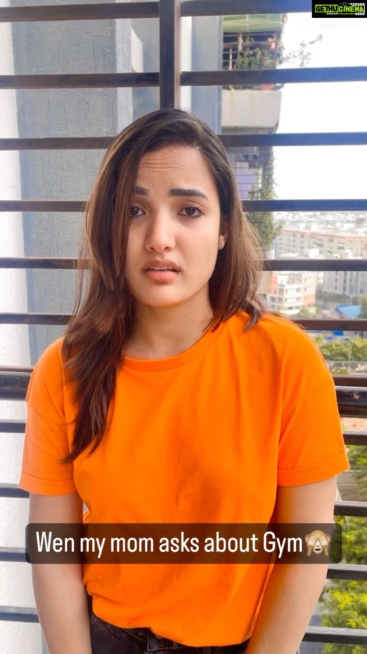 Siri Hanumanth Instagram - 😂 Atluntadi manathoni🤷🏼♀️