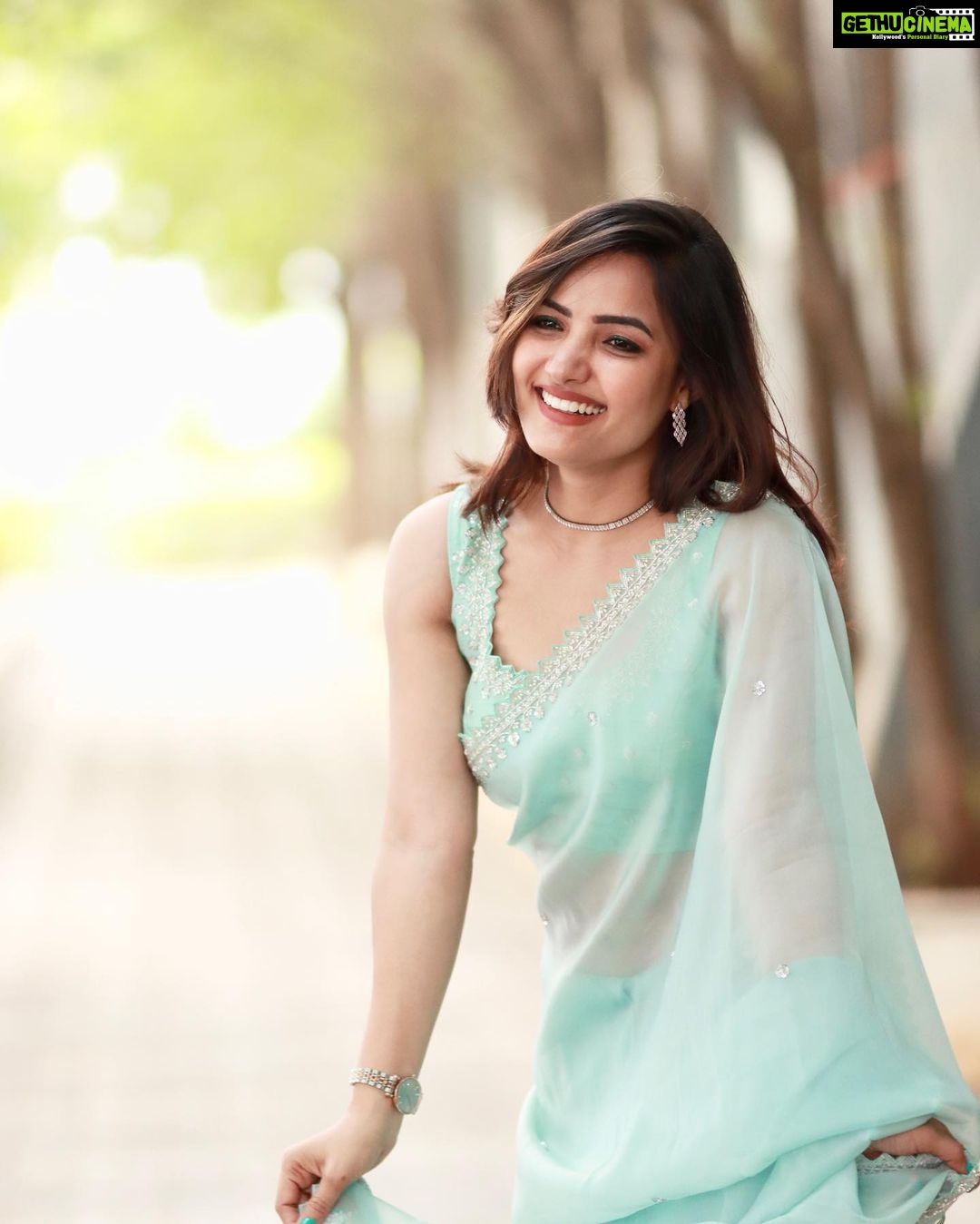 Siri Hanumanth Instagram - Having my time😎 . . Wearing - @aarushireddylabel 📸 @heartfeltphotographyhyd