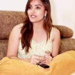 Siri Hanumanth Instagram - #AD Are you too looking for your perfect match? Download the @telugumatrimonyofficial app and find your special one… Filter based on interest, occupation, location, education and more !! The app is secure with some amazing privacy and security features😀 Download the app today !! Link in bio !! #GIMM #BeChoosy #BeChoosyForReal #TeluguMatrimony #BharatMatrimony #FindLoveOnTeluguMatrimony #FindLoveOnBharatMatrimony #IndianWeddingSeason
