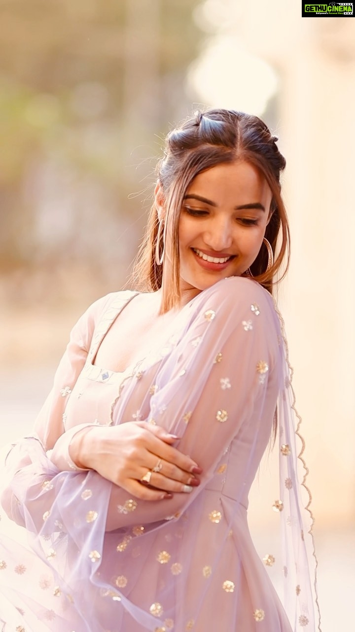 Siri Hanumanth Instagram - Wearing : @elegant_threads_by_salma 📸 @heartfeltphotographyhyd