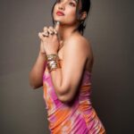 Siri Hanumanth Instagram - Be bold enough to Dream & brave enough to try !! . . Stylist @greeshma_krishna.k 🎥 @epics_by_pradeep Rings nd bracelets @pra_jewels Ear rings @thetrinkaholic