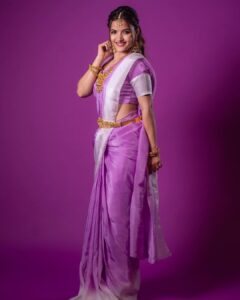 Siri Hanumanth Instagram - Wearing @pari.designers_ 
📸 @rollingcaptures 
Makeup @vj_beauty_makeup 
Hairstyling @thisisrupakiran