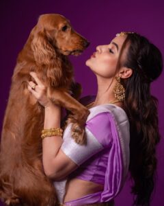 Siri Hanumanth Instagram - Wearing @pari.designers_ 
📸 @rollingcaptures 
Makeup @vj_beauty_makeup 
Hairstyling @thisisrupakiran