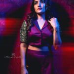 Siri Hanumanth Instagram - If it makes you happy, It doesn't have to make sense to others. . . Inframe: @sirihanmanth 💞 Pc: @weddingtales_by_danielraj . . . #navyamarouthu #sirihanmanth #indowestren #palazzo #palazzopants #croptop #purple #designer #customized