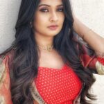 Sonal Monteiro Instagram - Luv in Kolar. ♥️ @luvmobiles … Thank you for the love Kolar ♥️♥️ Wearing - @arulaa_by_rashmianooprao Mua - @ganesh_makeover Hairstylist- @makeover_by_praveen 📸 - @josita_anola_rodrigues Ast by @_karthi_0_7 #sonalmonteiro #luvinkolar #luvmobiles #storeopening #phonesandmore #kannadathi