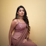 Sonal Monteiro Instagram - 𝗨𝗻𝘀𝘁𝗼𝗽𝗽𝗮𝗯𝗹𝗲 … ♥️♥️ Wearing @arulaa_by_rashmianooprao Mua - @jaya.makeup_artist Nails - @makeoverbyshilpa_gowda Hair - @makeover_by_praveen Clicked by @momentsbyharsha . #sonalmonteiro #panindia #banarasthefilm #banaras #tamil #telugu #kannada #bollywood #malayalam #maayagangesong #zaidkhan #nationalkhansproduction GT World Mall