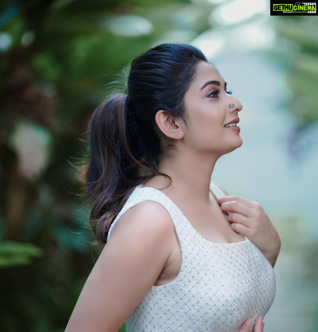 Sonal Monteiro Instagram - ♥️♥️♥️ Costume - @tvarusstudio Makeup - @ganesh_makeover Hair - @makeover_by_praveen Magically clicked by @the_eyecapture Ast by @_karthi_0_7 Location - @shoot_in.official … . #sonalmonteiro #photography #makeover #hairstyles #sandalwood #kfi #exclusive_shots #dboss #kannada #kannadathi Shoot_in.official