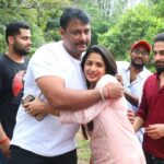 Sonal Monteiro Instagram - Happy bday to the king 👑 @darshanthoogudeepashrinivas sir !! Loads and loads of Love to you ! Thank you for being an inspiration to so many of us 😘 #roberrt #sonalmonteiro #darshanthoogudeepasrinivas #dboss #dbossfans #dbosskingdom #dbossbirthday #boxofficesulthan #challengingstardarshan #dbosscraze Bangalore, India