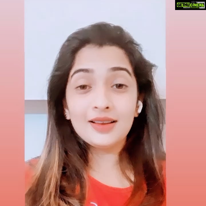 Sonal Monteiro Instagram - ವಿಶಾದವಾಗಲೀ, ವಿನೋದವಾಗಲಿ, ಅದೇನೆ ಆಗಲಿ, ಅವನೆ ಕಾರಣ !! Tried singing my favourite Line from one of my fav songs ! #baanigonduelleellide #drrajkumarsongs #drrajkumar #legenddrrajkumar #baanigonduelleellide #sonalmonteiro #sonalmonteirofansofficial #kannada #sandalwood #karnataka #roberrt #dboss #kfi Bangalore, India
