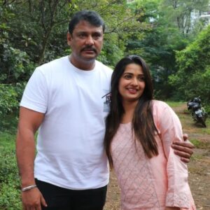 Sonal Monteiro Instagram - Happy bday to the king 👑 @darshanthoogudeepashrinivas sir !! Loads and loads of Love to you ! Thank you for being an inspiration to so many of us 😘 #roberrt #sonalmonteiro #darshanthoogudeepasrinivas #dboss #dbossfans #dbosskingdom #dbossbirthday #boxofficesulthan #challengingstardarshan #dbosscraze Bangalore, India