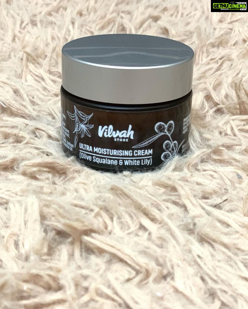 Sonal Monteiro Instagram - Winter is here, never forget to moisturize. Recently found @vilvah_ newly launched moisturizer is so much moisturizing yet hydrating on the skin. Happy pampering ✨ #sonalmonteiro #vilvah #skincare #moisturizer #winterskincare #skincare #skincareroutine #organic #organicskincare #skincaretips