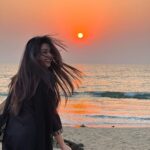 Sonal Monteiro Instagram - THE BEACH IS NOT ALWAYS A PLACE, SOMETIMES IT'S A FEELING. Pc- @joe.eyyyy . #sonalmonteiro #travel #mangalore #beach #beachvibes #sunsets #beachphotography #beachlife Mangalore