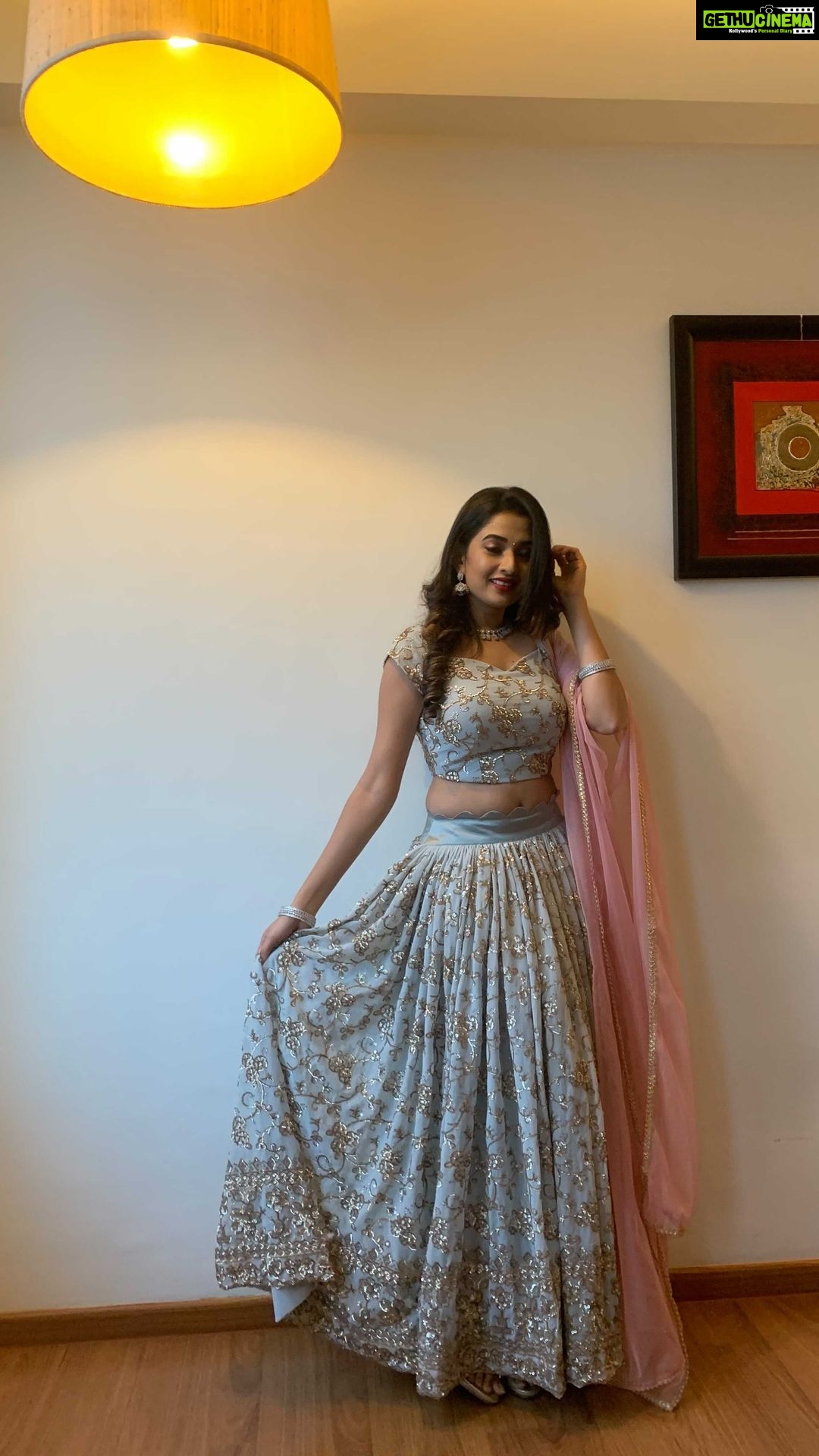 Sonal Monteiro Instagram - ROBERRT Prerelease event !! ❤️ Get ready to witness the storm on March 11th .🤍 Wearing - @arulaa_by_rashmianooprao Jewelery- @rentingstoli Hair - @makeover_by_raghu_nagaraj_n Vc - @vikram._.rao #hubli #darshanthoogudeepasrinivas #dboss #kannadafilms #roberrt #sonalmonteiro #tharunsudhir #vinodprabhakar #jagupathibabu #roberrtstormmarch11 #karnataka