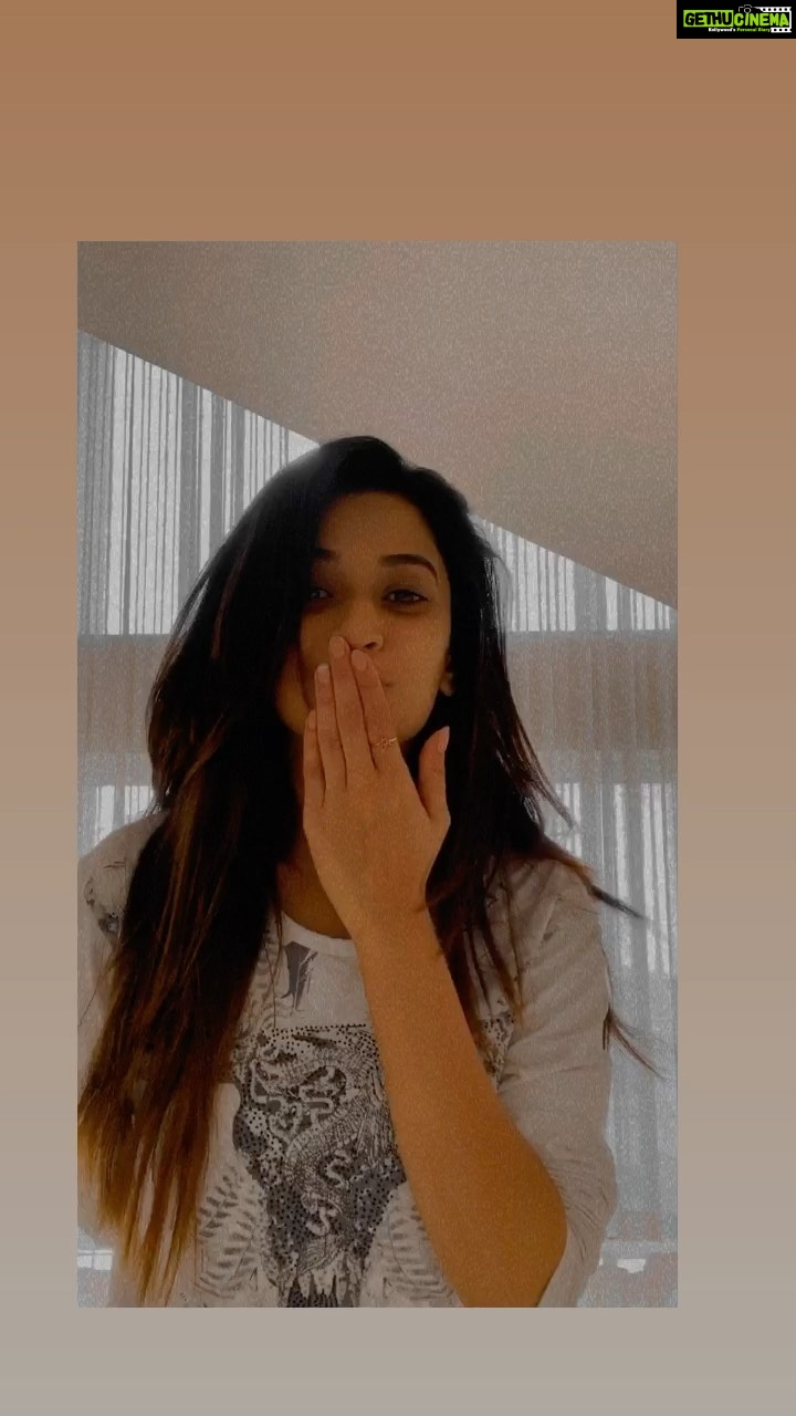 Sonal Monteiro Instagram - To all my fans and well wishers !! I truly love u all .. ❤️😘 Thanks a ton !! #iloveyou #sonalmonteiro #sonalmonteirofansofficial #kfi #sandalwood #southfilm_industry #kannadareels #reelitfeelit