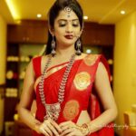 Sonal Monteiro Instagram - ❤ Mua - @heavenroseivory @heaven.rose.salon.city.center Beautifully captured by @golds_photography_ #mangalore #redsaree❤ #indiaattire Mangalore