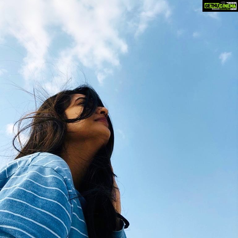 Sonal Monteiro Instagram - When we feel stuck , look at the sky. The clouds remind us that everything changes ! 💙 #bangalore #skylover #skyisthelimit ..