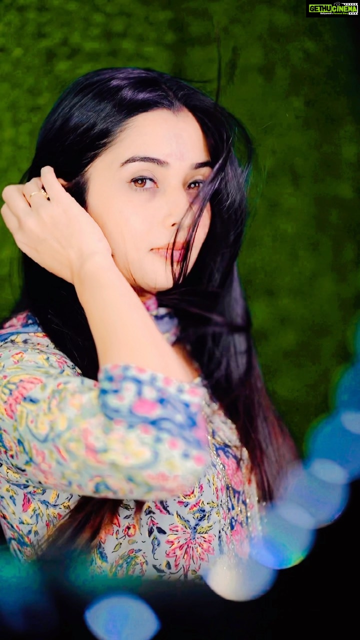 Sonal Monteiro Instagram - Bid adieu to dry, unkempt ,unmanageable and fizzy hair with @hairmagixsalonhsr Fortified with the goodness of their BOTOX treatment which tames the fizz making the hair softer smoother and shinier. Level up your hair game with @hairmagixsalonhsr A must visit place for any hair treatments. Thank you @shivakannesh for being such a wonderful host. You made me feel super comfortable Video credits - @raghurajsakkare__filmworks Photography- @shashank__spike_ . #sonalmonteiro #hairstyle #hairtransformation #hairtreatment #dryhairtoshinyhair #trendingsongs #bangalore HairMagix