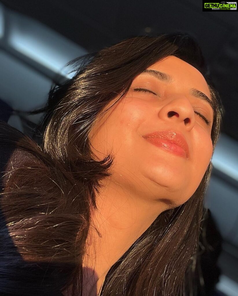 Sonal Monteiro Instagram - #nomakeup #nofilter just the magic of the magical hour.. definitely not perfect But surely Real .. being unapologetically me ❤ . #sonalmonteiro #nomakeup #nofilter #beingme #unapologetic #lovebeingme #acceptance Between Earth and Sky