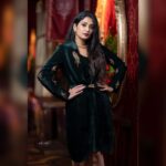 Sonal Monteiro Instagram - Zee kutumba Awards ♥️. Wearing this outfit from the house of @mantra.ixe 🌸 perfectionist’s ♥️ Styled by @arulaa_by_rashmianooprao 😘 Hair - @makeover_by_raghu_nagaraj_n Mua - @jaya.makeup_artist .. Clicked by @acchu_photography_official @zeekannada @zee_kutumbaawards_2022 @urszaidkhan #sonalmonteiro #zaidkhan #banarsthefilm #panindia #exclusive #royaltheme Bangalore, India