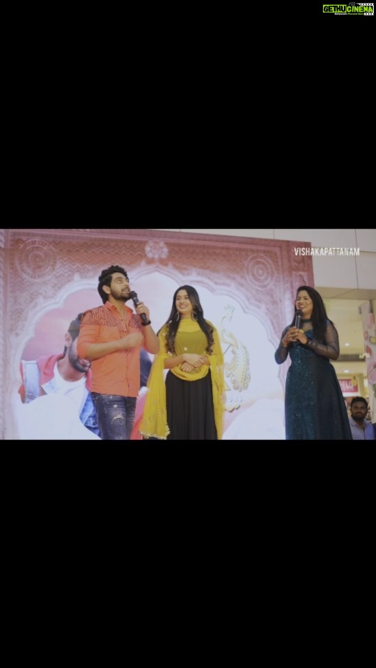 Sonal Monteiro Instagram - Such an eventful promotional trip at Vizag, Andrapradesh. Thank you for all the love and support. Totally excited for Banaras. We are coming to entertain you from November 4th. See you soon at the theatres near you. @nationalkhans @banarasthefilm @tilakrajballal @jayathirthajayanna @sonal_monteiro_official @b_ajaneesh @Tseries.Official @laharimusic @shreyasgroup @UrsVamsiShekar Costumes : @arulaa_by_rashmianooprao #BanarasReleaseonNov4th #NKProductions #TilakrajBallal #Zaidkhan #SonalMonteiro #Jayathirtha #Ajaneeshloknath #Laharimusic #Tseries #BanarasThefilm #Banaras #KFI #Proudkannadiga