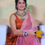 Sonal Monteiro Instagram - Trailer launch #BANARAS🌸 Wearing from the house of @arulaa_by_rashmianooprao 🧚🏻‍♂️ Jewellery @rentingstoli 🧚🏻‍♂️ Hair - @makeover_by_praveen Clicked by @rakshith_chinnu28 🎥 Ast by @_karthi_0_7 . . #sonalmonteiro #banaras #banarasonnov4th #banarastraileron26th #varanasi #panindia #panindianmovies #hindifilms #telugucinema #malayalamcinema #kannadacinema #tamilcinema #sandalwood #bollywood #tollywood #kollywood #mollywood #trailerlaunch #exclusive #instagram Namma Bengaluru- ನಮ್ಮ ಬೆಂಗಳೂರು