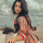 Sonal Monteiro Instagram - Be yourself. 𝗨𝗡𝗔𝗣𝗢𝗟𝗢𝗚𝗘𝗧𝗜𝗖𝗔𝗟𝗟𝗬 ♥️ Wearing - @arulaa_by_rashmianooprao Mua - @ganesh_makeover Hair - @makeover_by_praveen 📸 - @josita_anola_rodrigues #beyou #sonalmonteiro #designer #kannadaactress #sandalwood #indowestern Bangalore, India