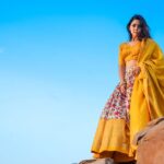 Sonalee Kulkarni Instagram - Still basking in the glory of gold….🧡 #goldenlight #goldensand #goldenhour #goldendress #sonaleekulkarni #photoseries by @rafikollam_ #lehenga by @tanishkweddingsaree wedding #jewellery @shivshahi796 Jaisalmer - The Golden City