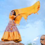 Sonalee Kulkarni Instagram - सोने जैसा…. 🧡 In the #goldencity #at the #goldenhour amidst the #goldensand wearing a #goldendress …….. Could there be any more #gold 🧡 #photoseries by @rafikollam_ Outfit by @tanishkweddingsaree Jewellery @shivshahi796 #sonaleekulkarni #desert #yellow #golden #jaisalmer #rajasthan Jaisalmer - The Golden City