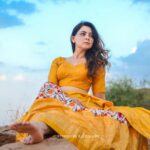 Sonalee Kulkarni Instagram - Pure gold 🧡 #photoseries by @rafikollam_ Outfit by @tanishkweddingsaree Jewellery @shivshahi796 #sonaleekulkarni #desert #yellow #golden #jaisalmer #rajasthan #goldenhour #goldensand #goldendress #marathimulgi #nath #kaajal #nomakeup #raw #real Jaisalmer - The Golden City