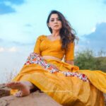 Sonalee Kulkarni Instagram - Pure gold 🧡 #photoseries by @rafikollam_ Outfit by @tanishkweddingsaree Jewellery @shivshahi796 #sonaleekulkarni #desert #yellow #golden #jaisalmer #rajasthan #goldenhour #goldensand #goldendress #marathimulgi #nath #kaajal #nomakeup #raw #real Jaisalmer - The Golden City