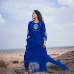 Sonalee Kulkarni Instagram - इक कुडी … exuding the most underrated quality — सादग़ी💙 #simplicity #sonaleekulkarni #photoseries by @rafikollam_ #jaisalmer #rajasthan #blue #sky #simple #raw #real #nomakeup #eyes #punjabisuit by @shop_sneh #jutti #mojadi @vareli.bafna #eidmubarak #eidalfitr #eidulfitr Jaisalmer,Rajsthan,India