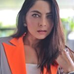Sonalee Kulkarni Instagram - It’s not all grey 🧡 Styled by : @estilobykarishma @hemali_suratwala outfit by @meeamifashion Top : @zara Jewellery : @pipabella Photographer : @ranjitpawar11 #sonaleekulkarni for @mumbaitak #pantsuit #gray #grey #bosslady #neon Mumbai - मुंबई