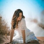 Sonalee Kulkarni Instagram - Aqua or desert … and how about both! #photoseries by @rafikollam_ #sonaleekulkarni #desert #white #blue #photography #portrait Sam Sand Dunes Jaisalmer