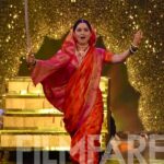 Sonalee Kulkarni Instagram - Filmfare च्या मंचावर अवतरणार “छत्रपती ताराराणीं” सोबत “छत्रपती शिवाजी महाराज” “छत्रपती संभाजी महाराज” आणि “छत्रपती राजाराम महाराज” 🚩 पाहायला विसरू नका “मोगलमर्दिनी छत्रपती ताराराणी” चित्रपटातील पहिलं गाणं आज ७ वाजता @zeemarathiofficial वर @filmfare @planet.marathi @akshaybardapurkar @jrahul11 @meeswapnil @sumeetpusavale_official @aashaykulkarni #sonaleekulkarni Choreographer @subhash_nakashe0707 @rmitali @manalii.dixit @bharat101288 @mangesh_mango_monty #planetmarathifilmfareawards #chatrapatitararani #chatrapatishivajimaharaj #chatrapatisambhajimaharaj #chatrapatirajarammaharaj Mumbai, Maharashtra