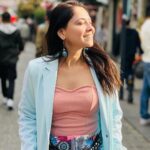 Sonalee Kulkarni Instagram - “If earth were a single state, Istanbul would be its capital.” ~ #napoleonbonaparte #sonaleekulkarni #turkey #istanbul #birthdayweek #trip #tour #travel #travelphotography İstiklal Caddesi Beyoğlu/TAKSİM