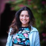 Sonalee Kulkarni Instagram – When it is the season to blossom 🌸 
Why not flaunt it on the bosom
🌸

#Bougainvillea #floral #spring #flower #portrait #sonaleekulkarni महाराष्ट्र