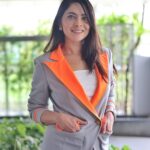 Sonalee Kulkarni Instagram - It’s not all grey 🧡 Styled by : @estilobykarishma @hemali_suratwala outfit by @meeamifashion Top : @zara Jewellery : @pipabella Photographer : @ranjitpawar11 #sonaleekulkarni for @mumbaitak #pantsuit #gray #grey #bosslady #neon Mumbai - मुंबई